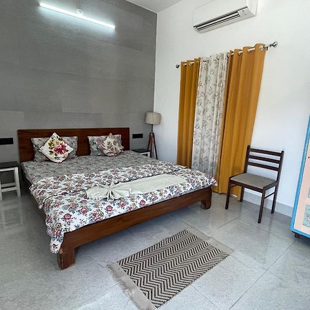 Atithya Apartment Удайпур Екстериор снимка