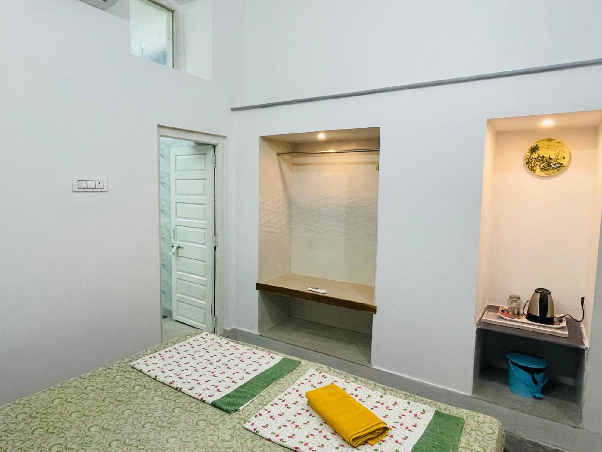 Atithya Apartment Удайпур Екстериор снимка