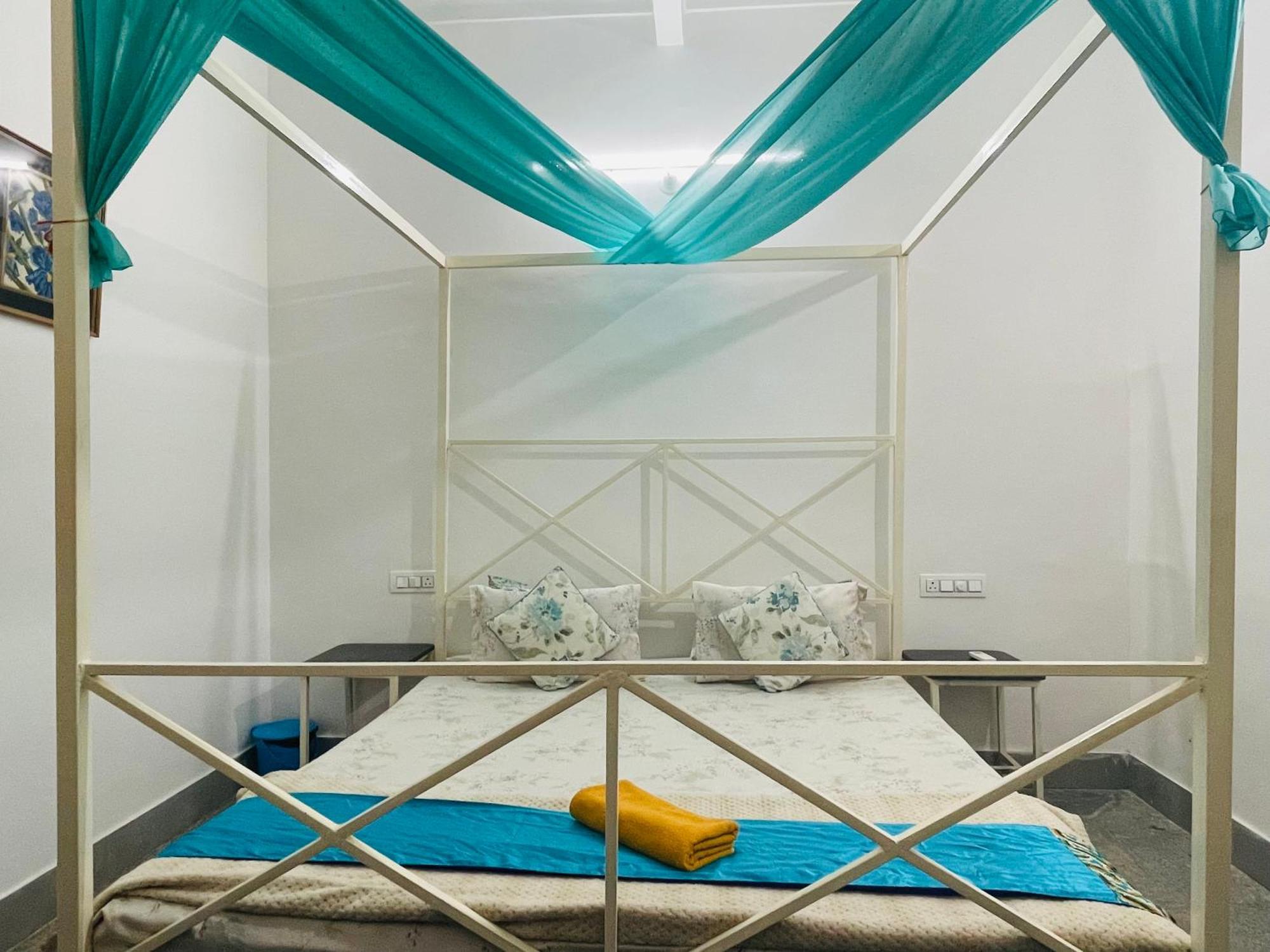 Atithya Apartment Удайпур Екстериор снимка