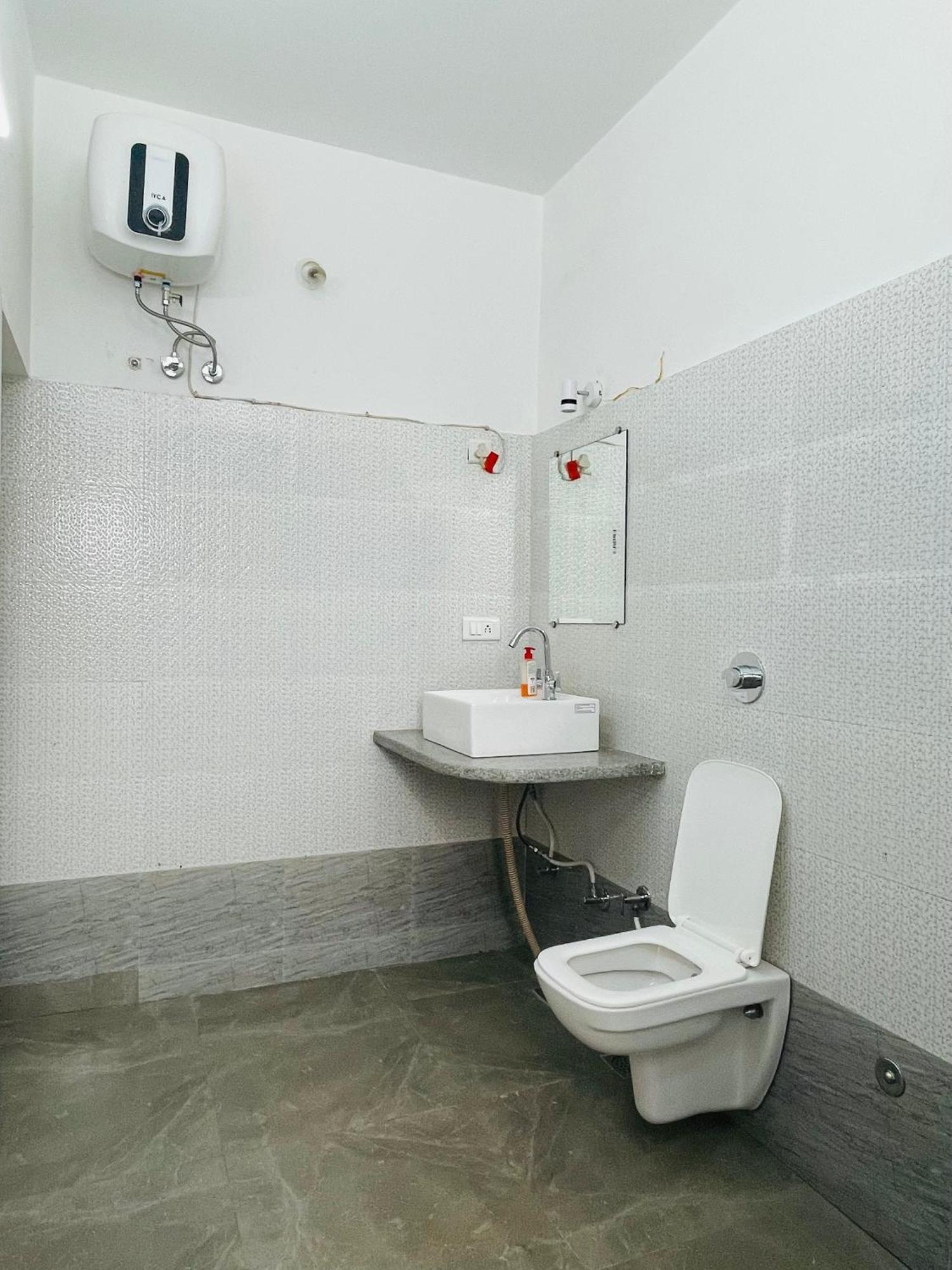 Atithya Apartment Удайпур Екстериор снимка