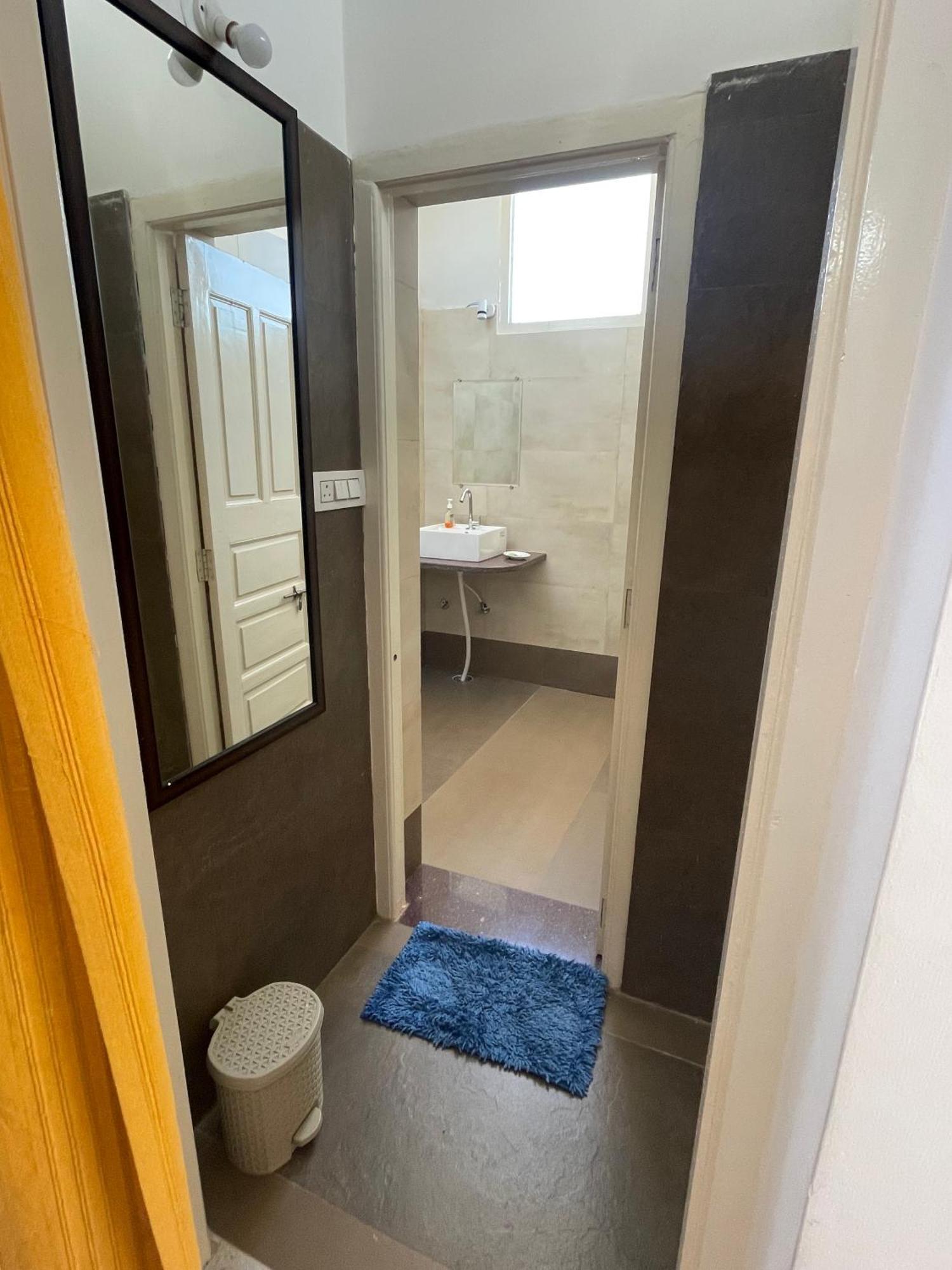 Atithya Apartment Удайпур Екстериор снимка