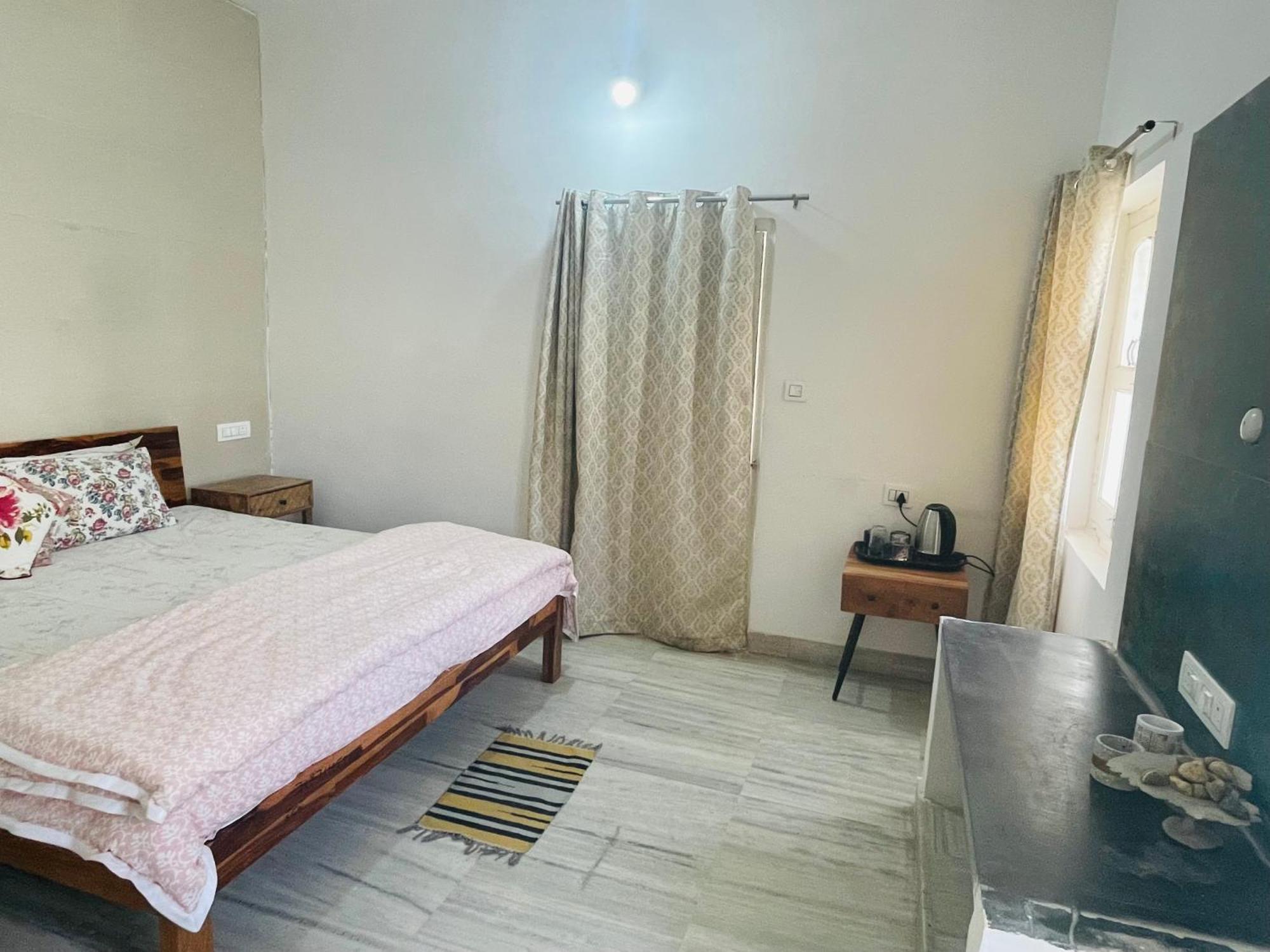 Atithya Apartment Удайпур Екстериор снимка