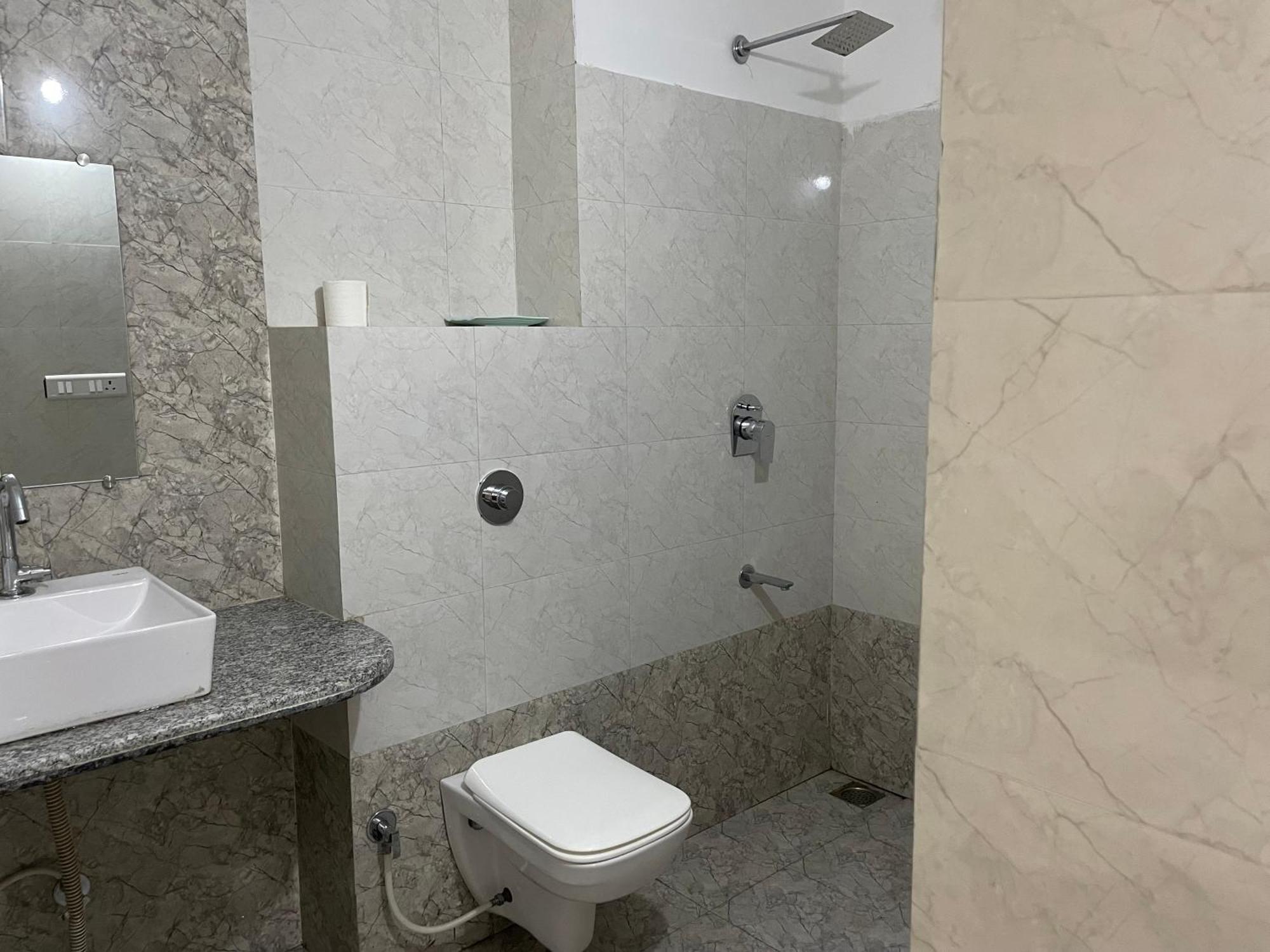Atithya Apartment Удайпур Екстериор снимка