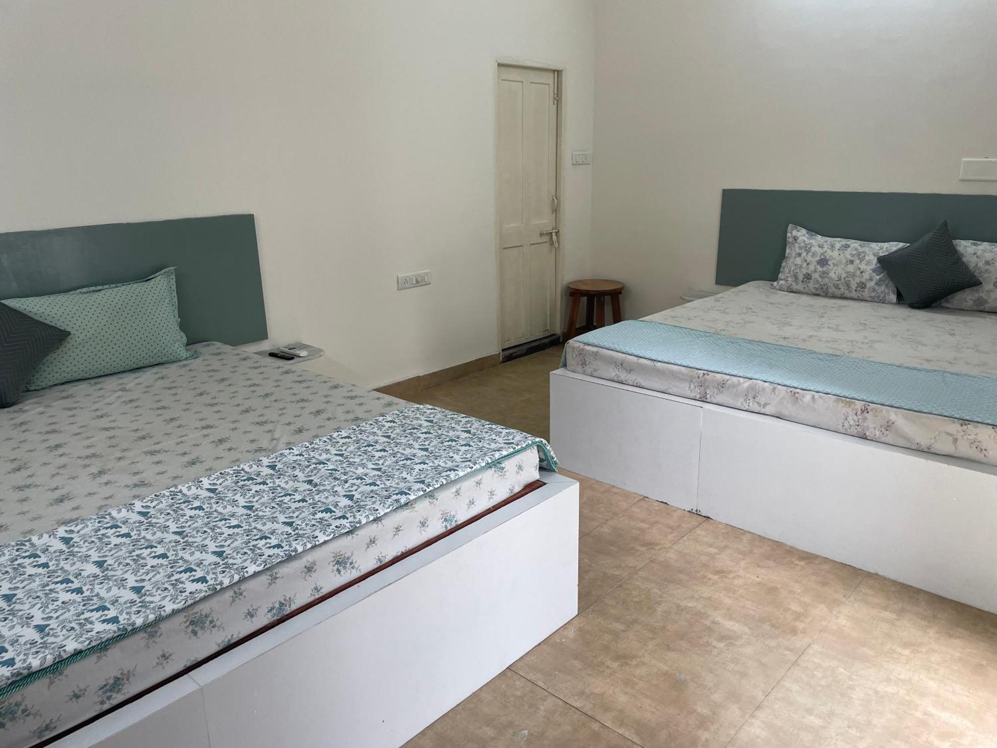 Atithya Apartment Удайпур Екстериор снимка